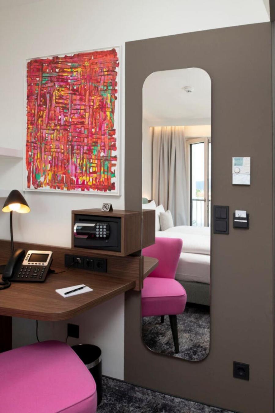 Hotel Le Parc Βίνερ Νόιστατ Εξωτερικό φωτογραφία